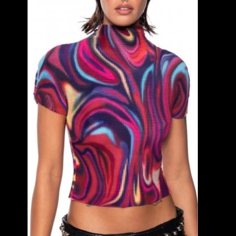 AKIRA Vibrant Swirl Crop Top